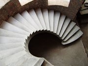 Изогнутая монолитная лестница - foto 8